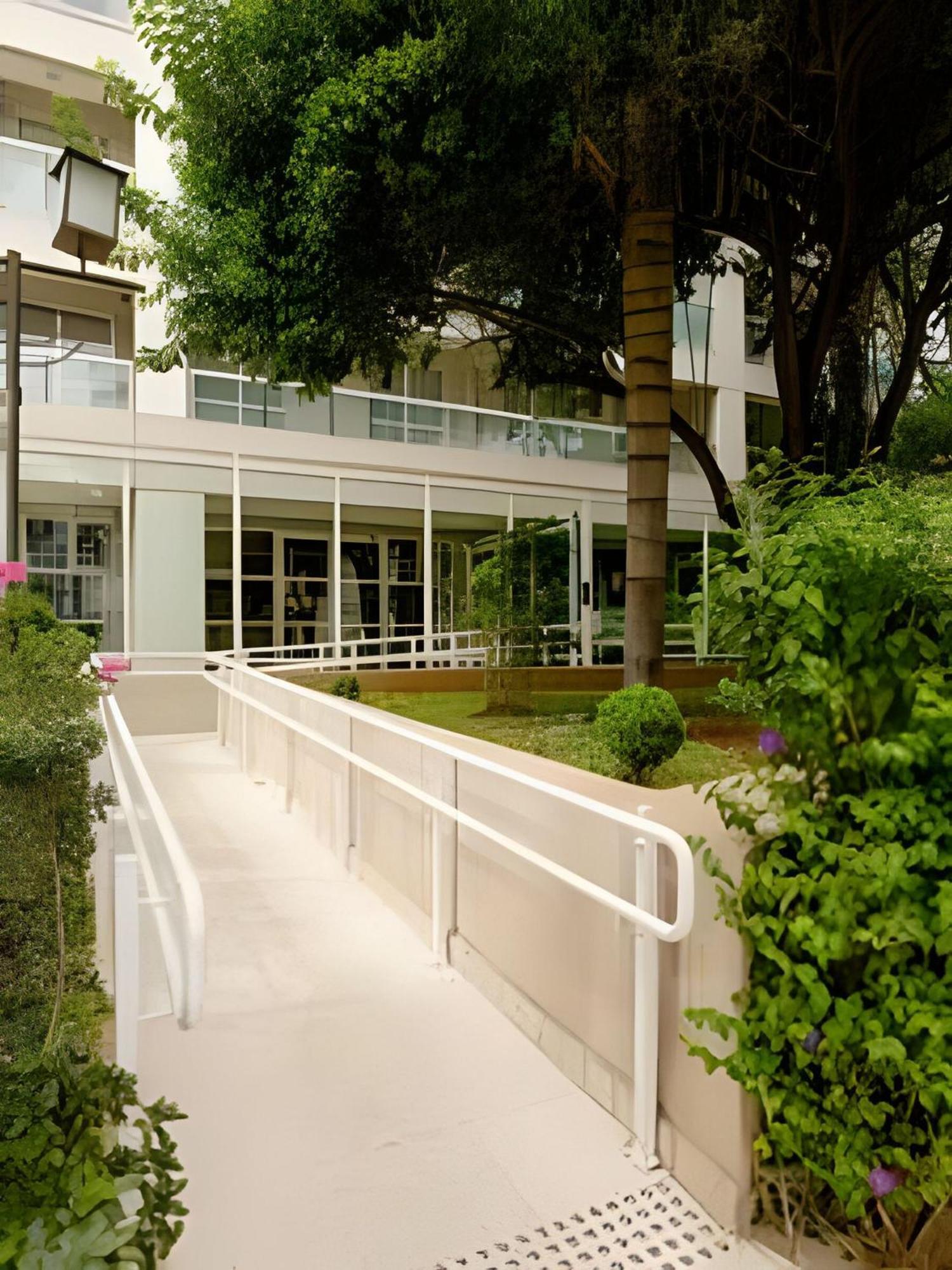Mooca, Garagem, Piscina,ar Condicionado Apartment *
